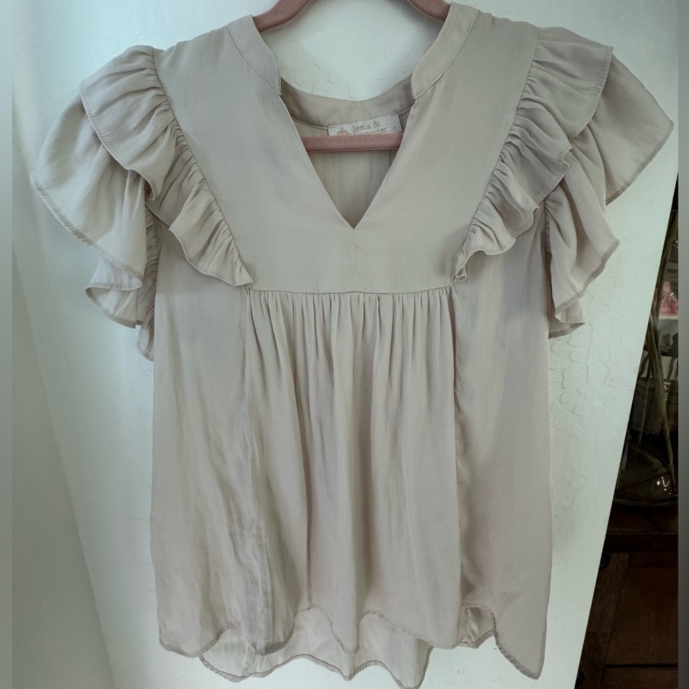 Leela & Lavender Cream/Tan Ruffled Blouse